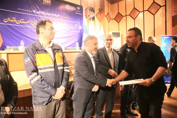 تجلیل از خبرنگاران در نشست شورای هماهنگی راه و شهر سازی مازندران
