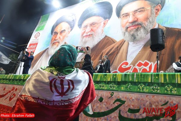 جشن میلاد پیامبر اکرم(ص) در میدان امام حسین(ع) ساری