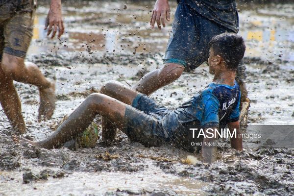 مسابقات فوتچل در شالیزارهای رودسر گیلان
