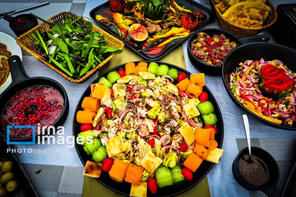 جشنواره غذاهای سنتی در باغ ملی آستارا