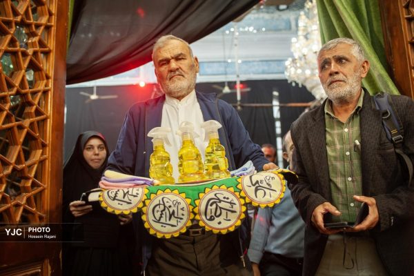 غبار روبی مضجع شریف امامزاده عبدالله(ع) گرگان با مشارکت خبرنگاران